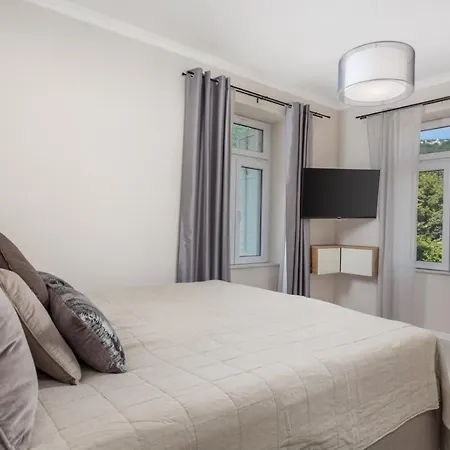 Apartman Deluxe Kvarner 2 *