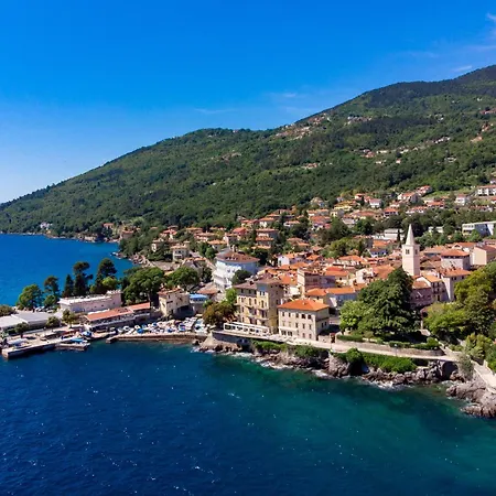 Apartman Deluxe Kvarner 2 *